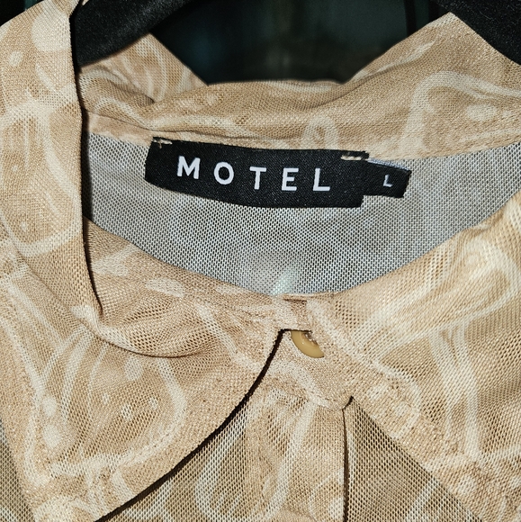 Motel Rocks Keyla Shirt In Tan Mushroom size Large - Picture 7 of 7